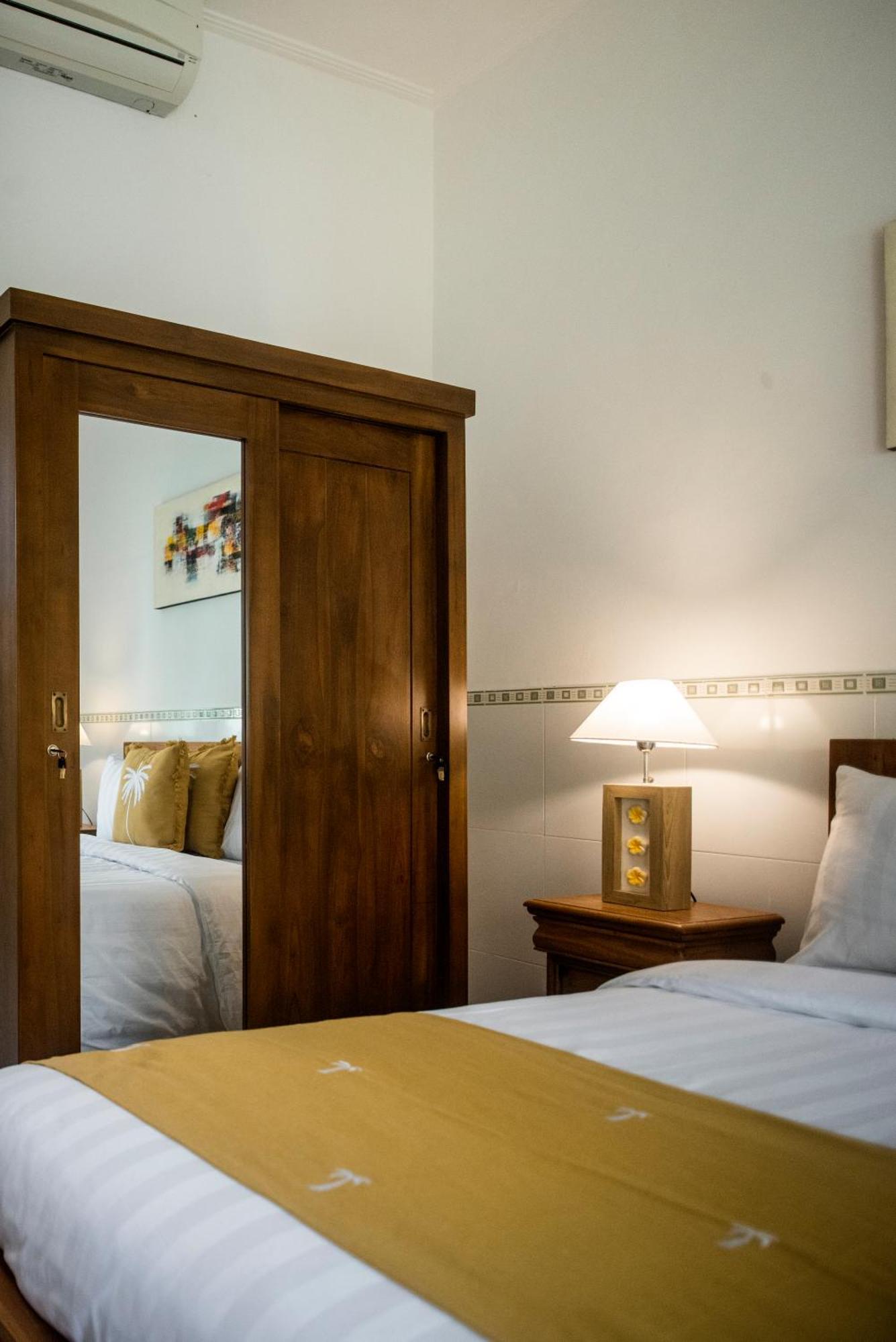 Отель The Cozy Haven Sanur Экстерьер фото
